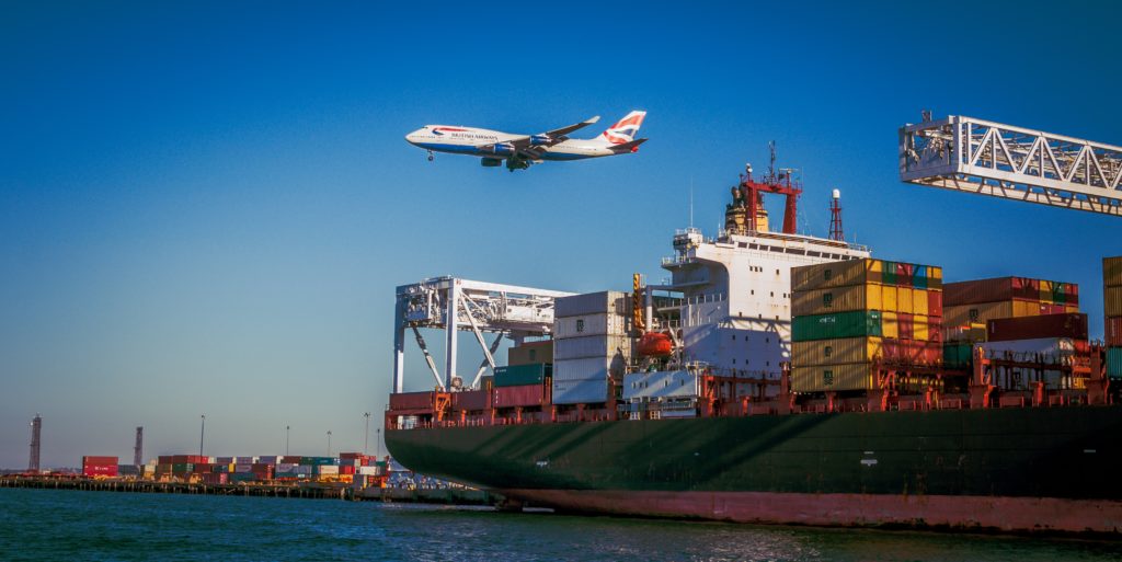 avion containers port navir